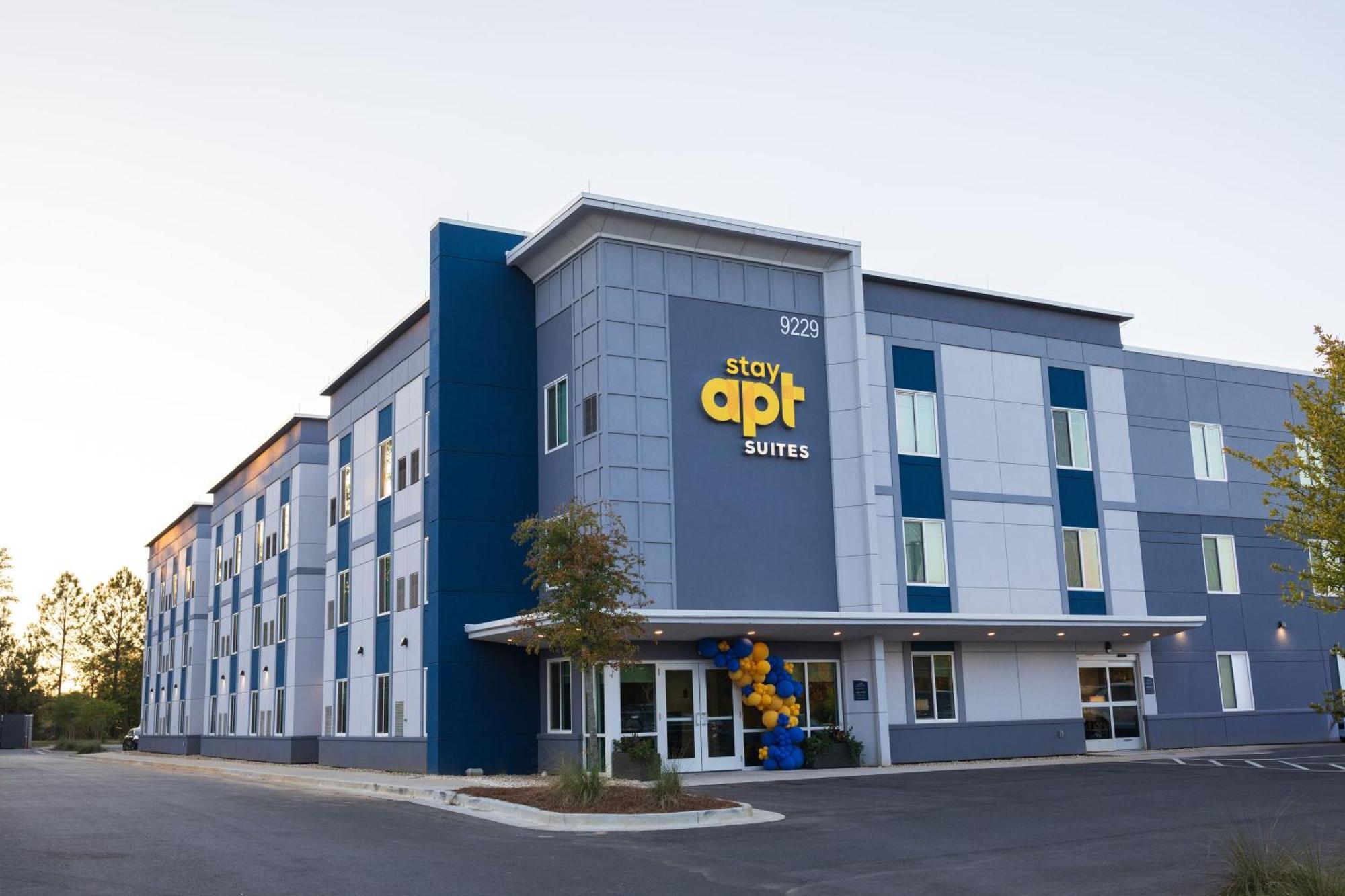 Stayapt Suites Pensacola-Uwf/Florida Hospital Area Ferry Pass Екстер'єр фото